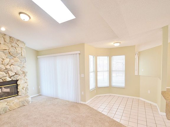 3rd image of 4061 Prairie View Dr N