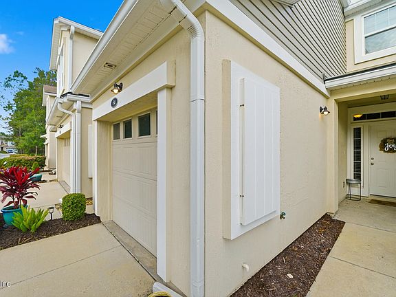 3rd image of 54 ADELANTO Avenue