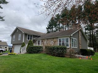 30 Fox Hollow Rd, Somers, CT 06071