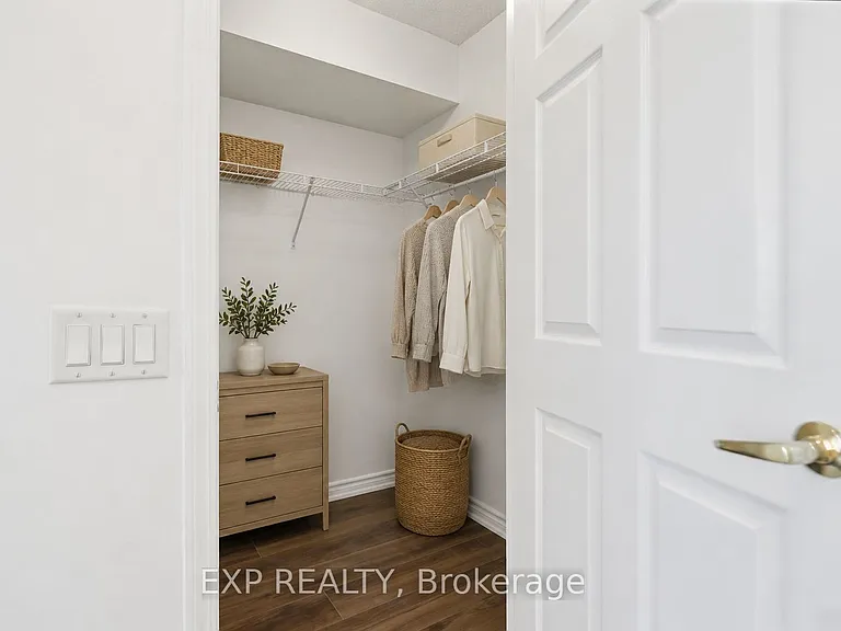 25 Kingsbridge Garden Cir #2120 — Photo 26