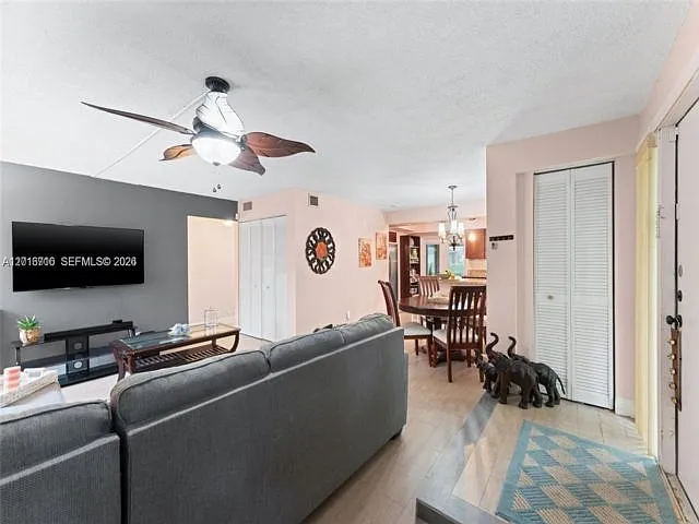 64 Wimbledon Lake Dr — Photo 8