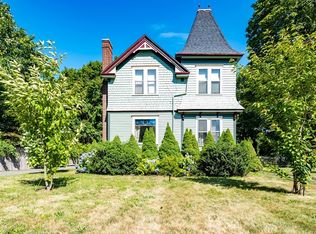 640 Gardners Neck Rd, Swansea, MA 02777