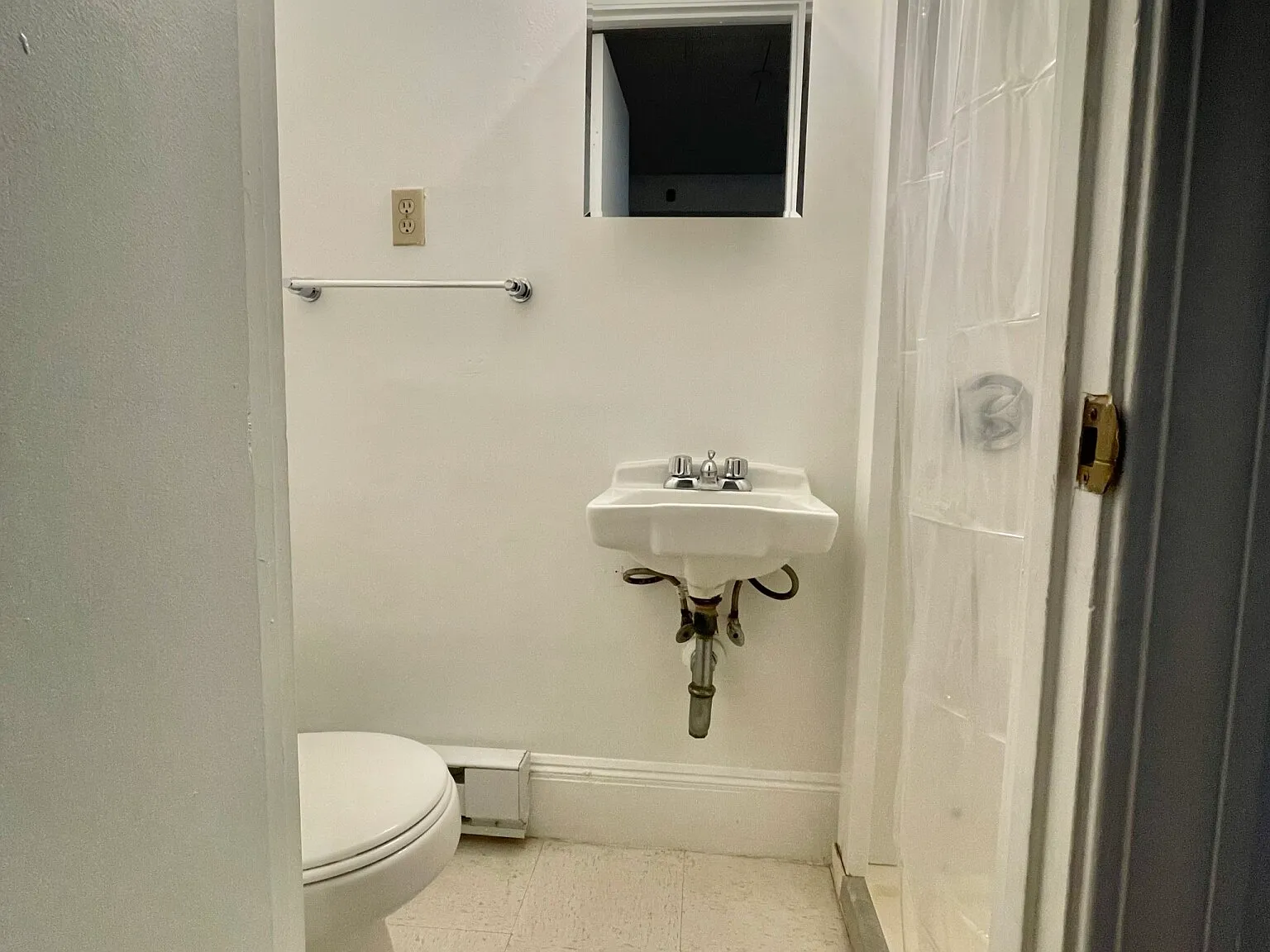 Studio, 9999 sqft, $1,995 — Photo 4