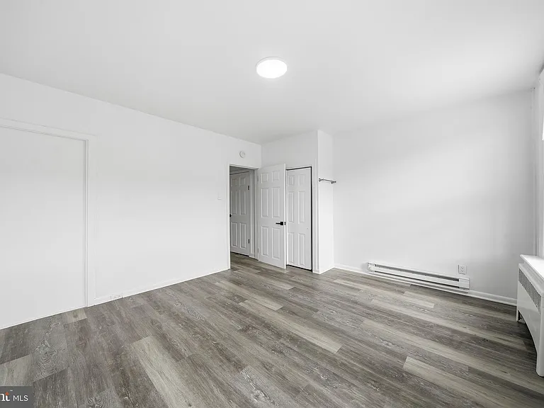 2062 E Stella St — Photo 18
