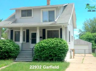 22932 Garfield St, Saint Clair Shores, MI 48082