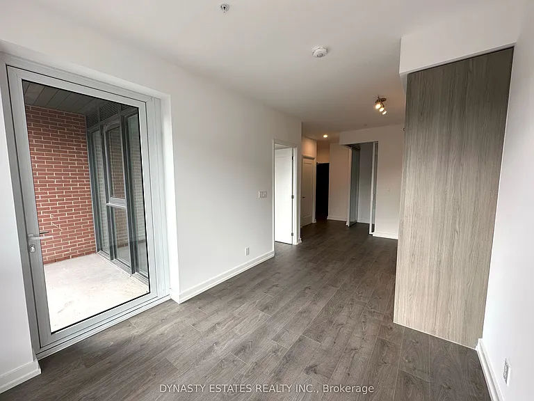 75 James St S #411 — Photo 13
