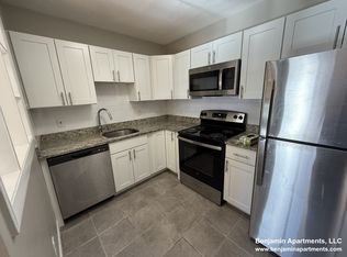 270 Grove St #7, Auburndale, MA 02466