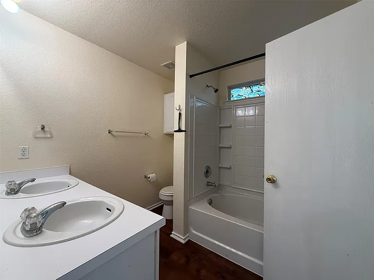 316 Meadow Park Dr — Photo 18