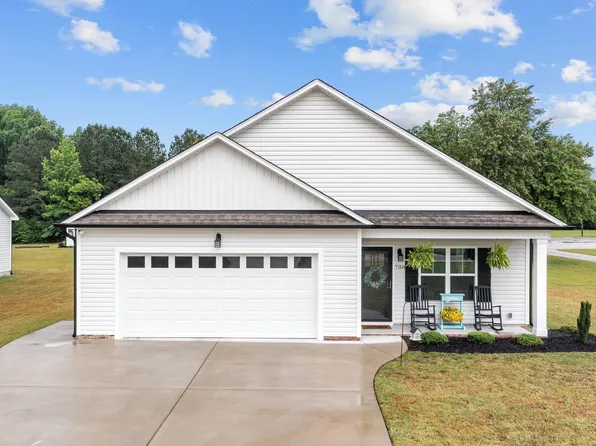 708 Maple Ave, Dunn, NC 28334