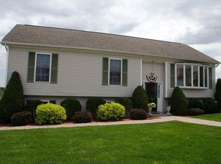 10 Lakeview Ter, Sussex, NJ 07461