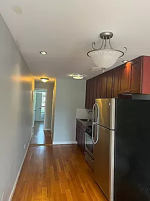 42 Carlton Avenue — Photo 2