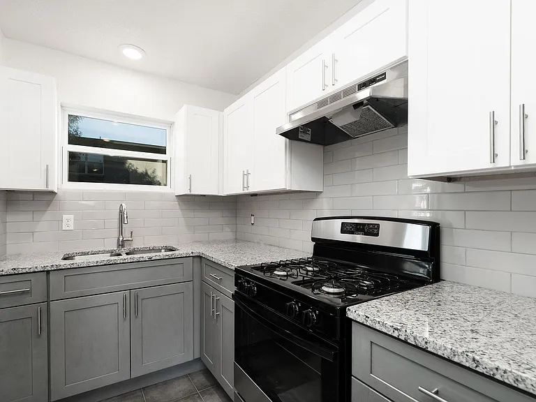 Dellview Crossing Apartments — Photo 45