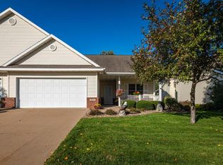 1631 Pine Ridge Dr, Onalaska, WI 54650