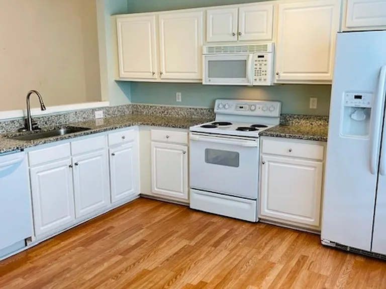 201 Braelock Dr — Photo 9
