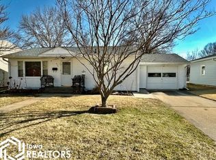 415 Denmark St, Burlington, IA 52601