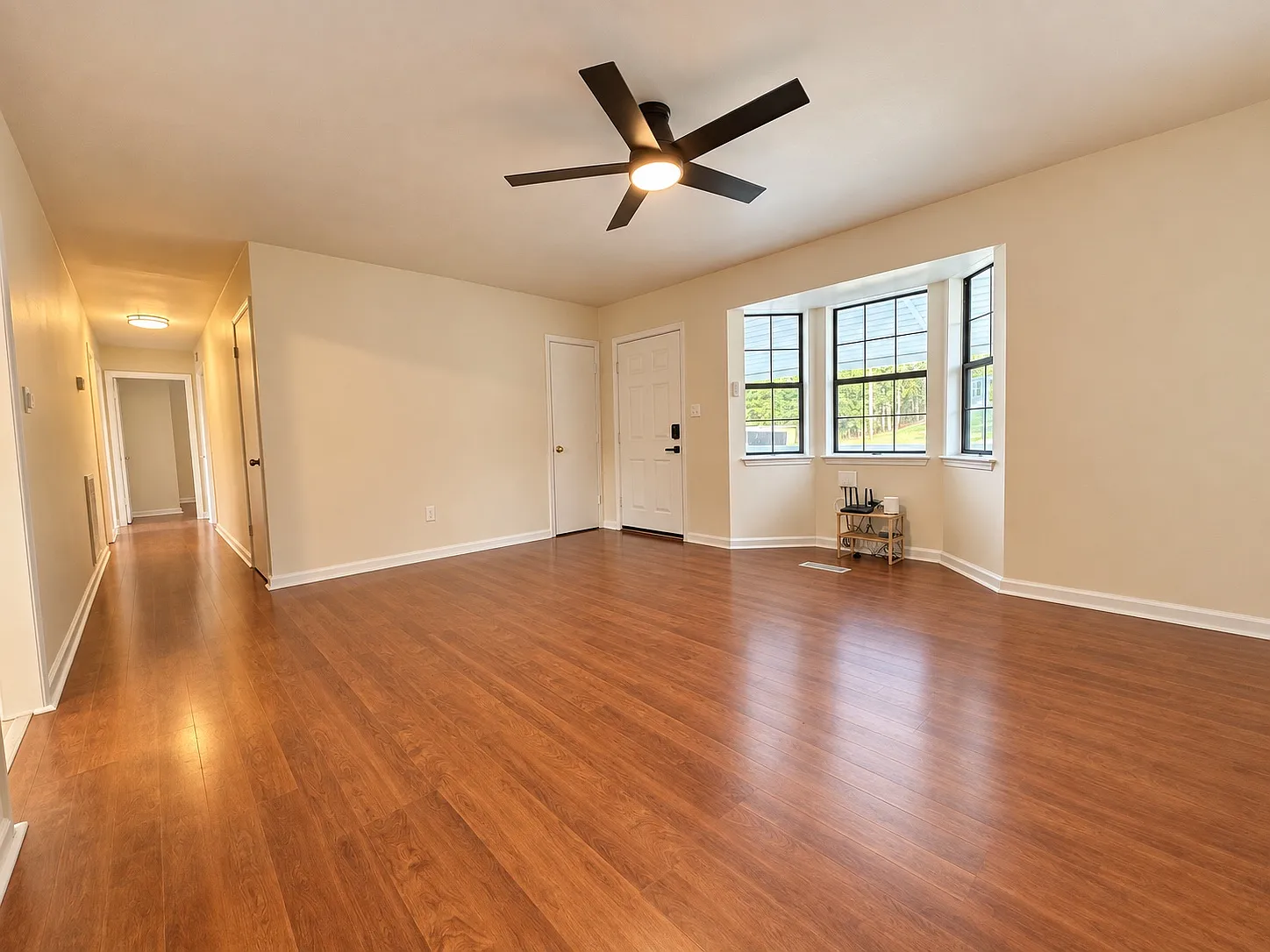 3 bed, 1909 sqft, $1,875 — Photo 2