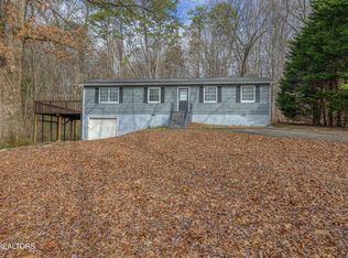 2205 Ridgecrest Dr, Knoxville, TN 37918