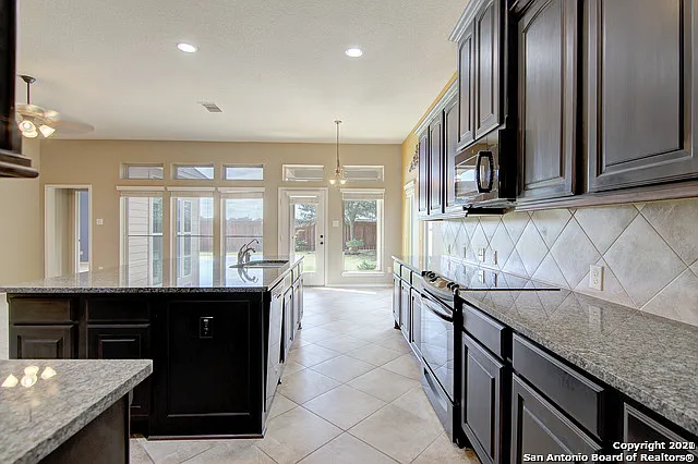 2966 Saddlehorn Dr — Photo 5
