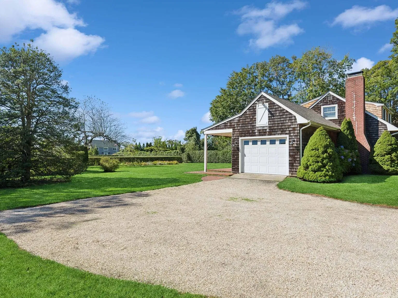 Wainscott South- Moments to Beach Lane — Photo 3