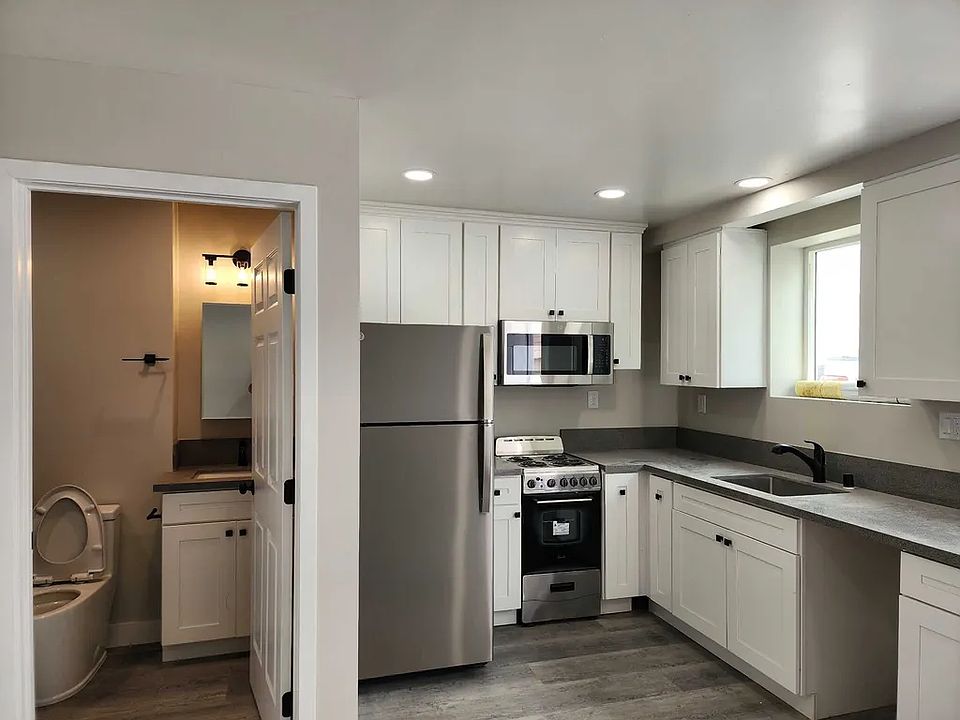 1st image of 2694 Park Blvd #1