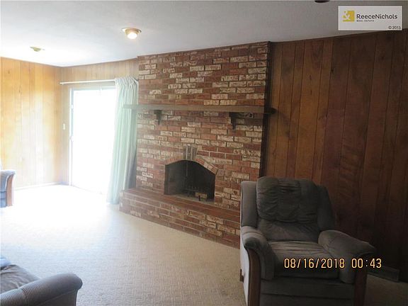 Sliding Door and FP in Family Room