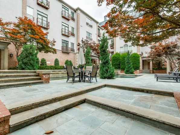 2885 Woodside St APT 304, Dallas, TX 75204