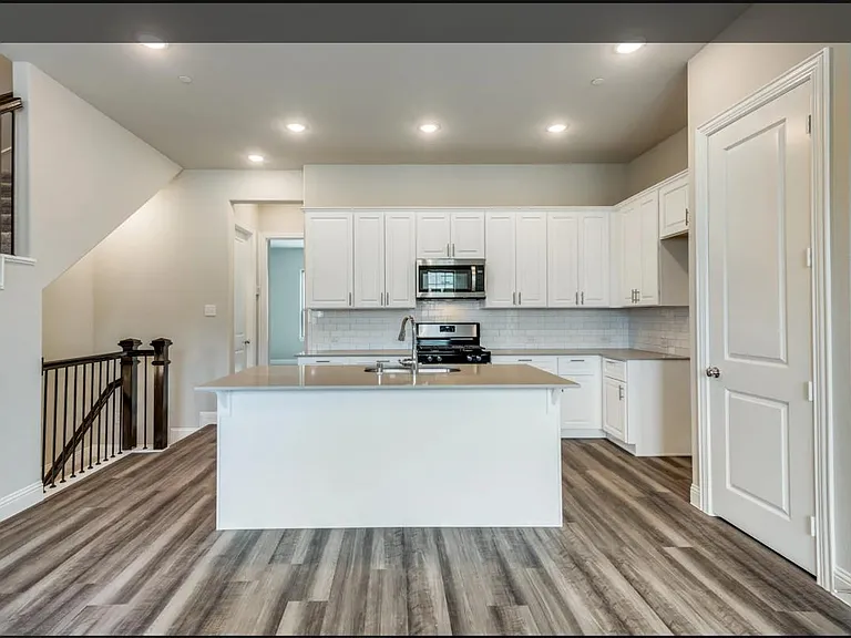 12846 Perrin Ln — Photo 8