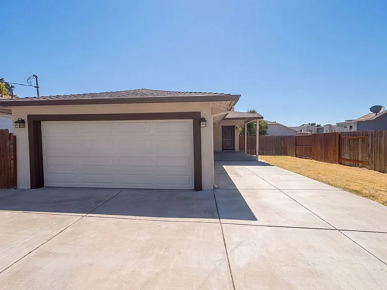 3713 Ripley St — Photo 8