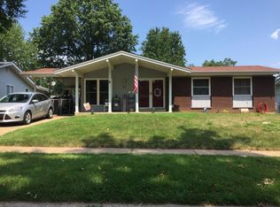 1247 Springhurst Dr, Florissant, MO 63031