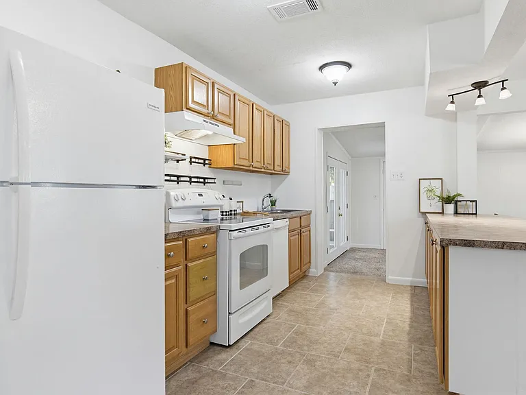 908 Rock Creek Ave — Photo 23