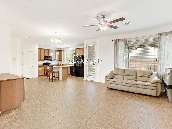 3rd image of 7226 Beachwood Crest St