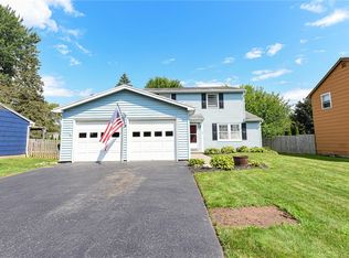 26 Otterden Ln, Fairport, NY 14450