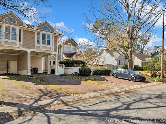 2nd image of 742 Victorian Pl