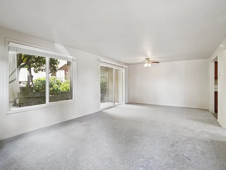 Knoll West Apartments — Photo 14