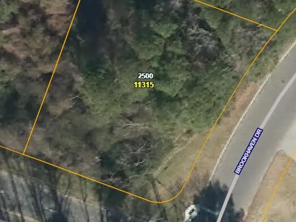 2500 Brookhaven Drive, Kinston, NC 28503