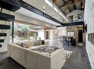 906 Rutland St, Houston, TX 77008