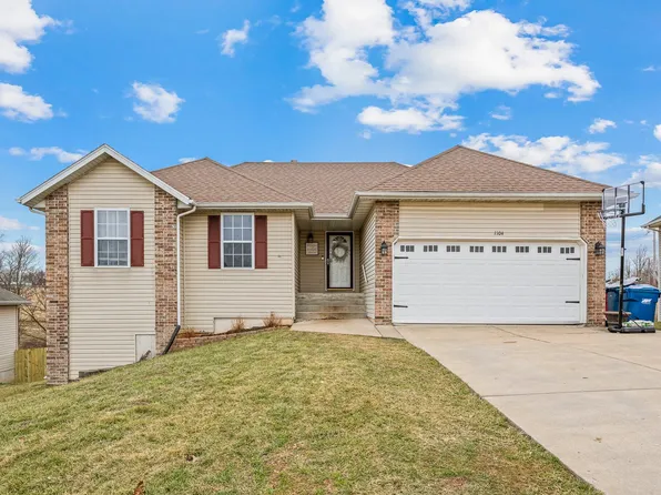 1104 W Snider Street, Ozark, MO 65721