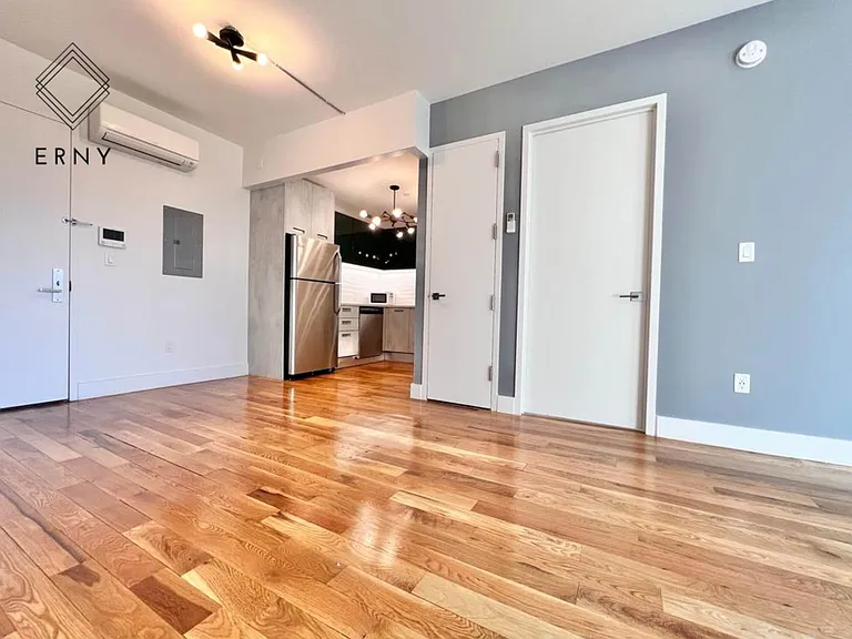 12 Ford St #6L — Photo 6