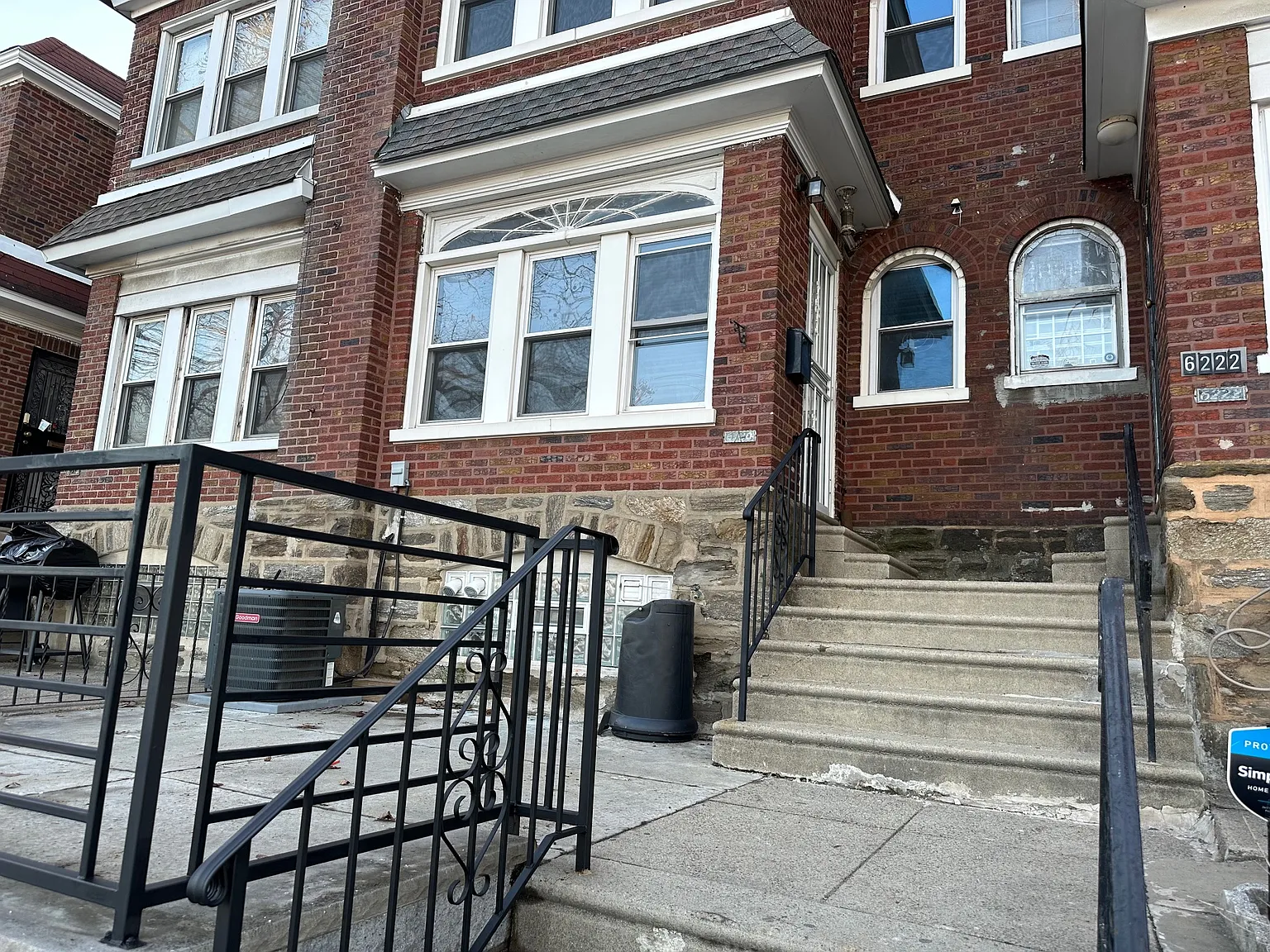 3 bed, 1200 sqft, $1,950 — Photo 1