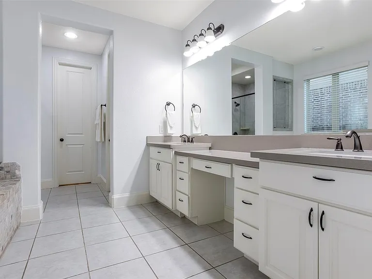 29110 Davenport Dr — Photo 20