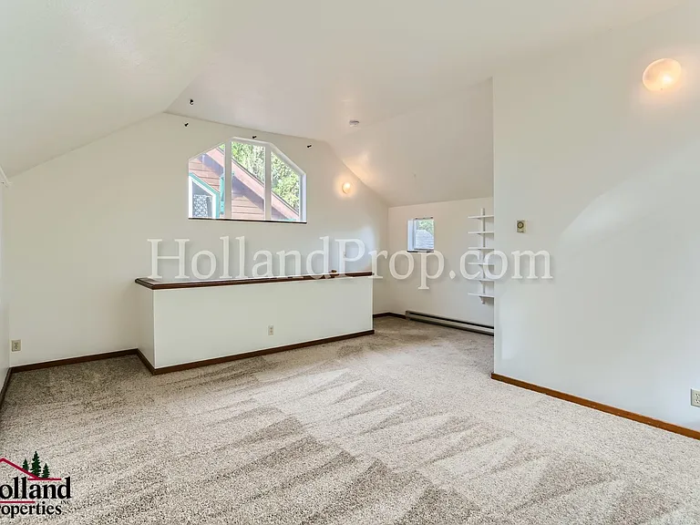 1719 Main St #1 — Photo 18