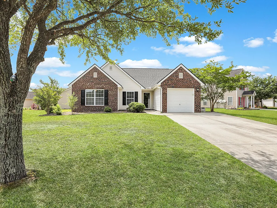1 Gables Dr