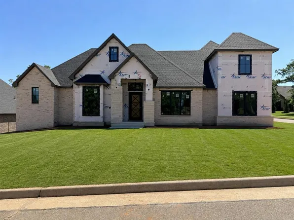 3024 Fountain Creek Dr, Edmond, OK 73034