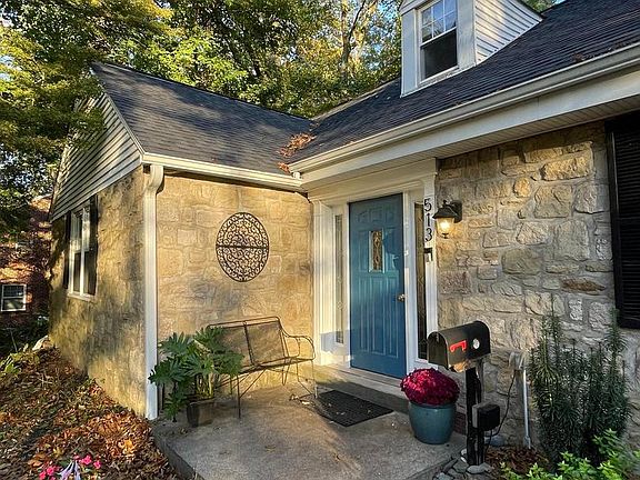 3rd image of 513 Waln Rd