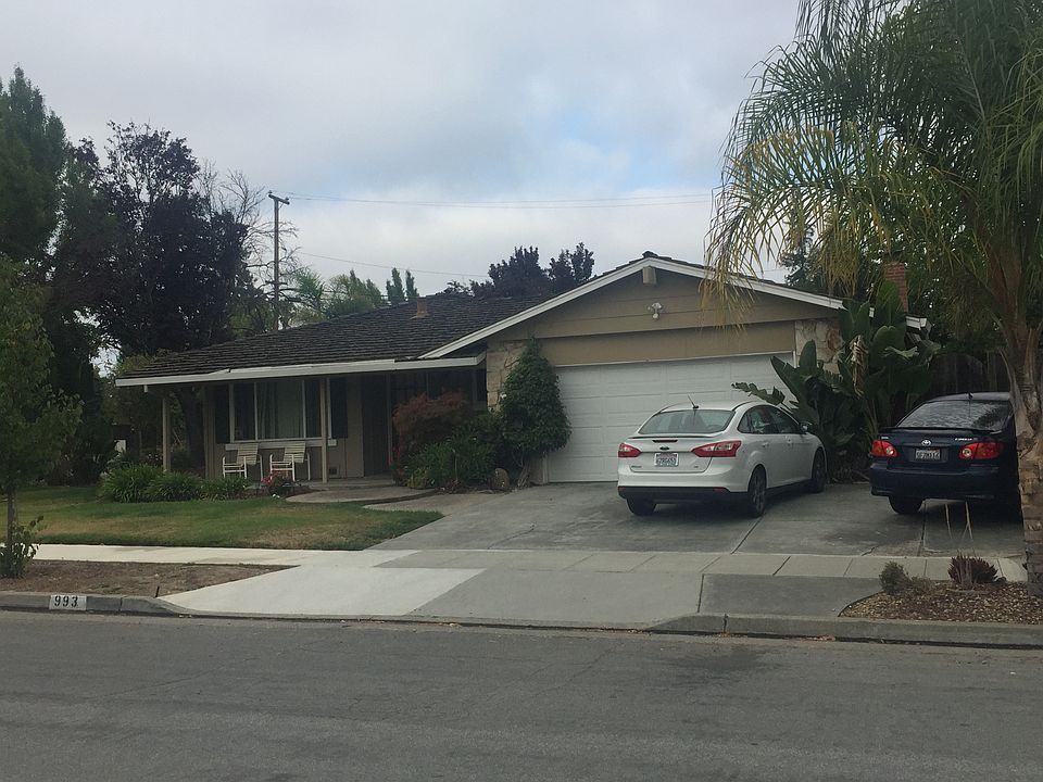 1st image of 993 Pinewood Dr
