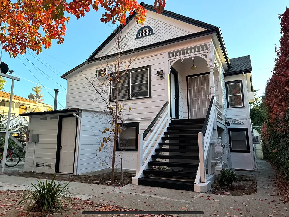2516 N St #4