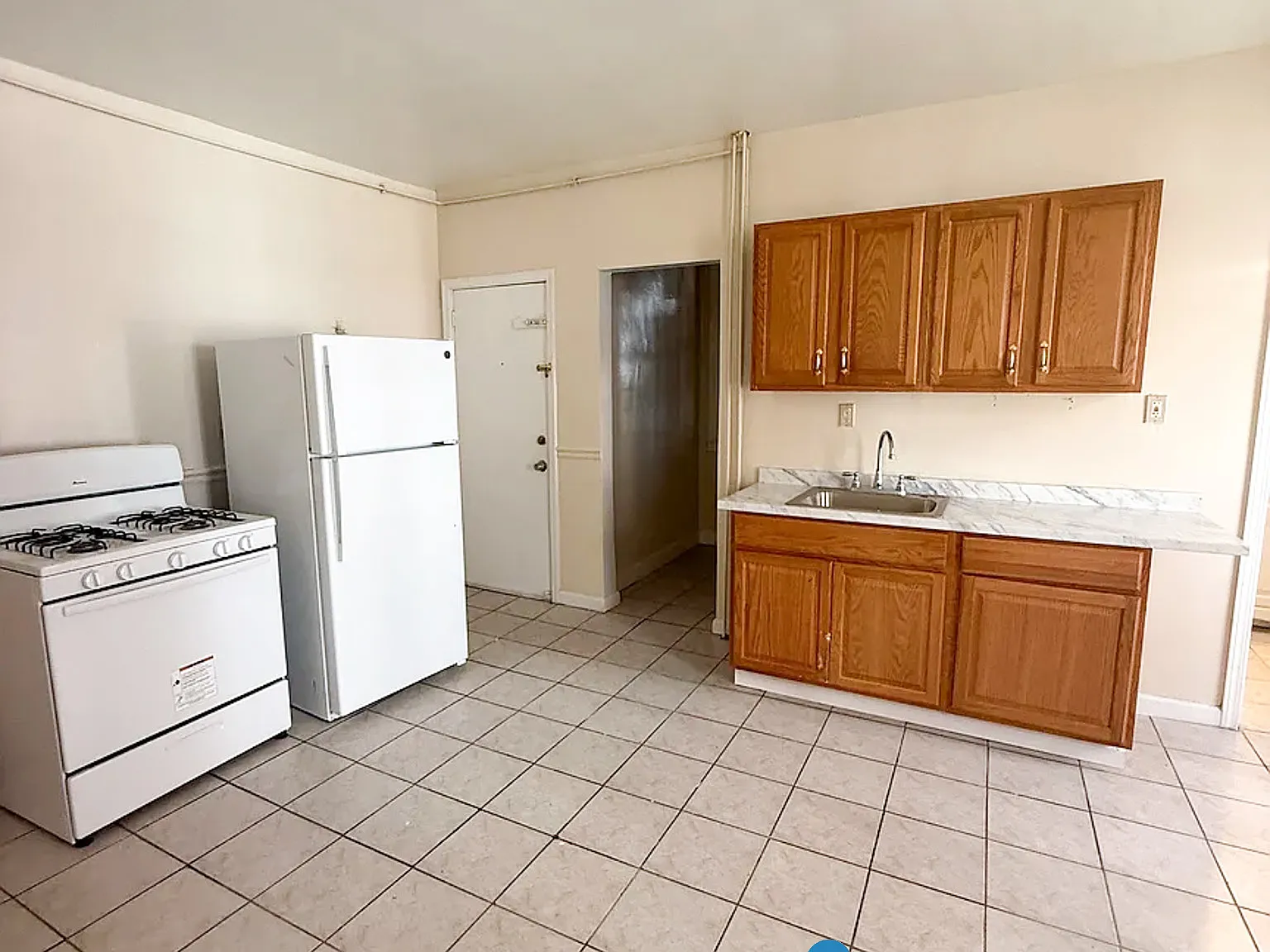2 bed, 950 sqft, $1,450 — Photo 2