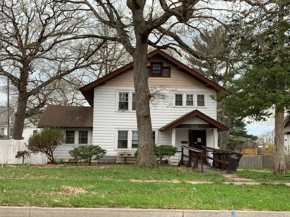 1112 Oak Park Ave, Des Moines, IA 50313
