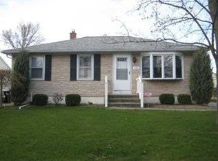 424 McConkey Dr, Buffalo, NY 14223