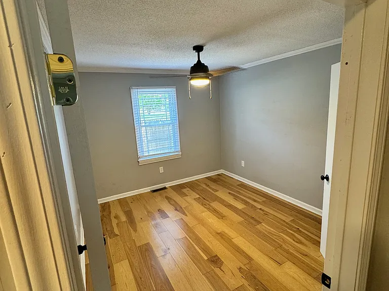 15 Piedmont Ave — Photo 5